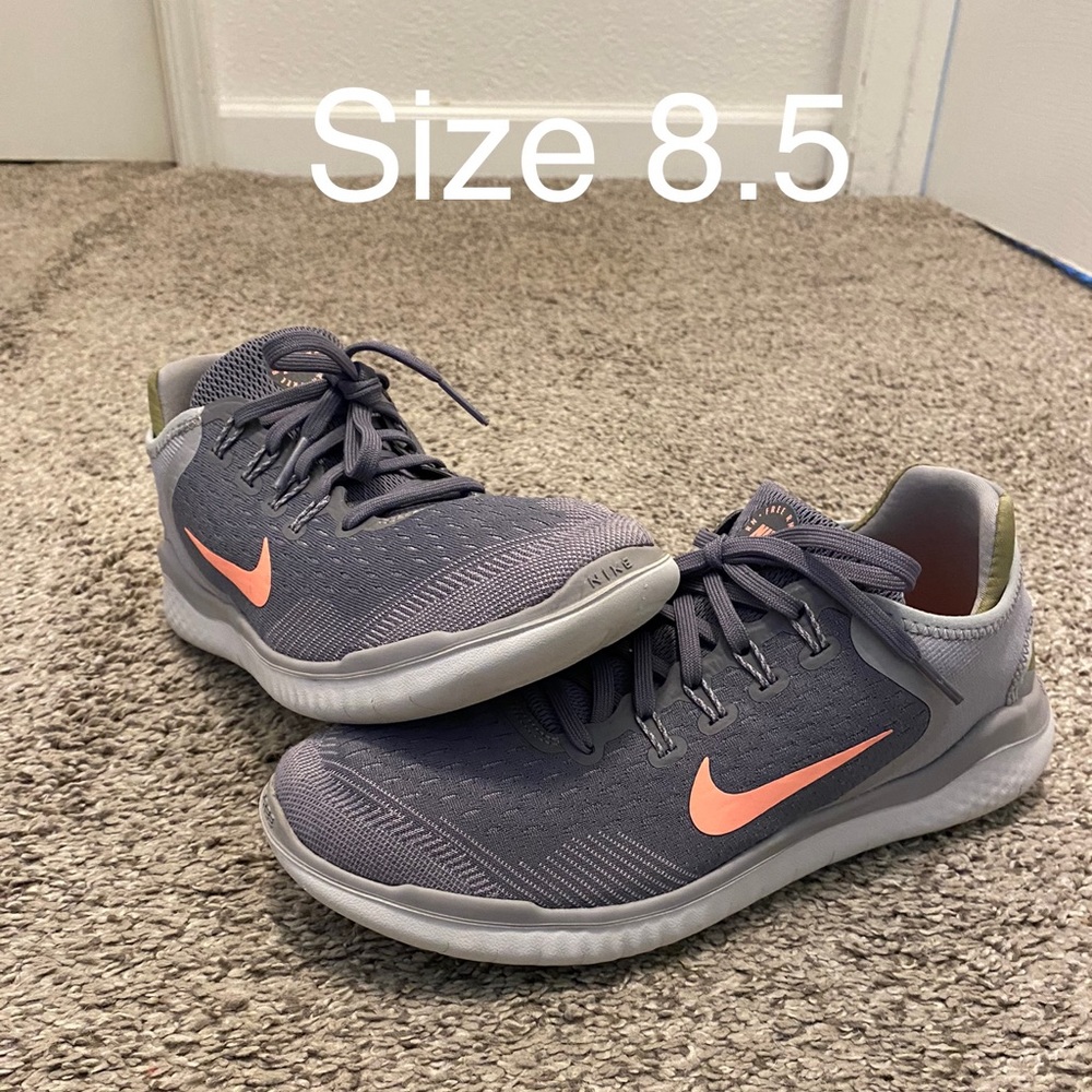 Women’s Nike sneaker